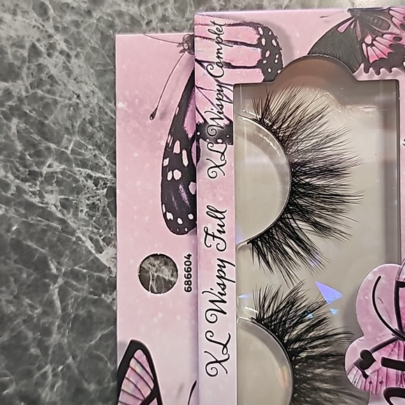 IONI 3D XL Wyspy Full Eyelashes - Picture 3 of 5